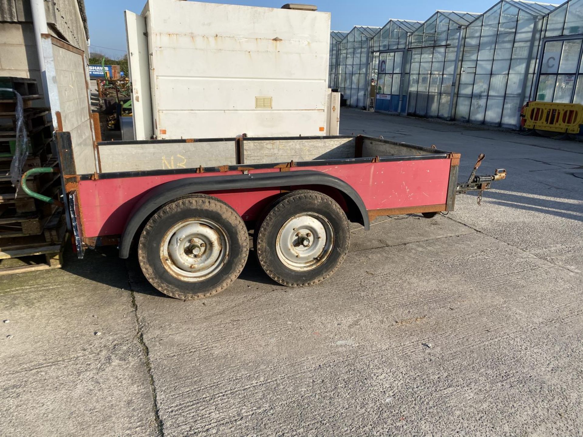 A FOUR WHEELED TRAILER - NO VAT