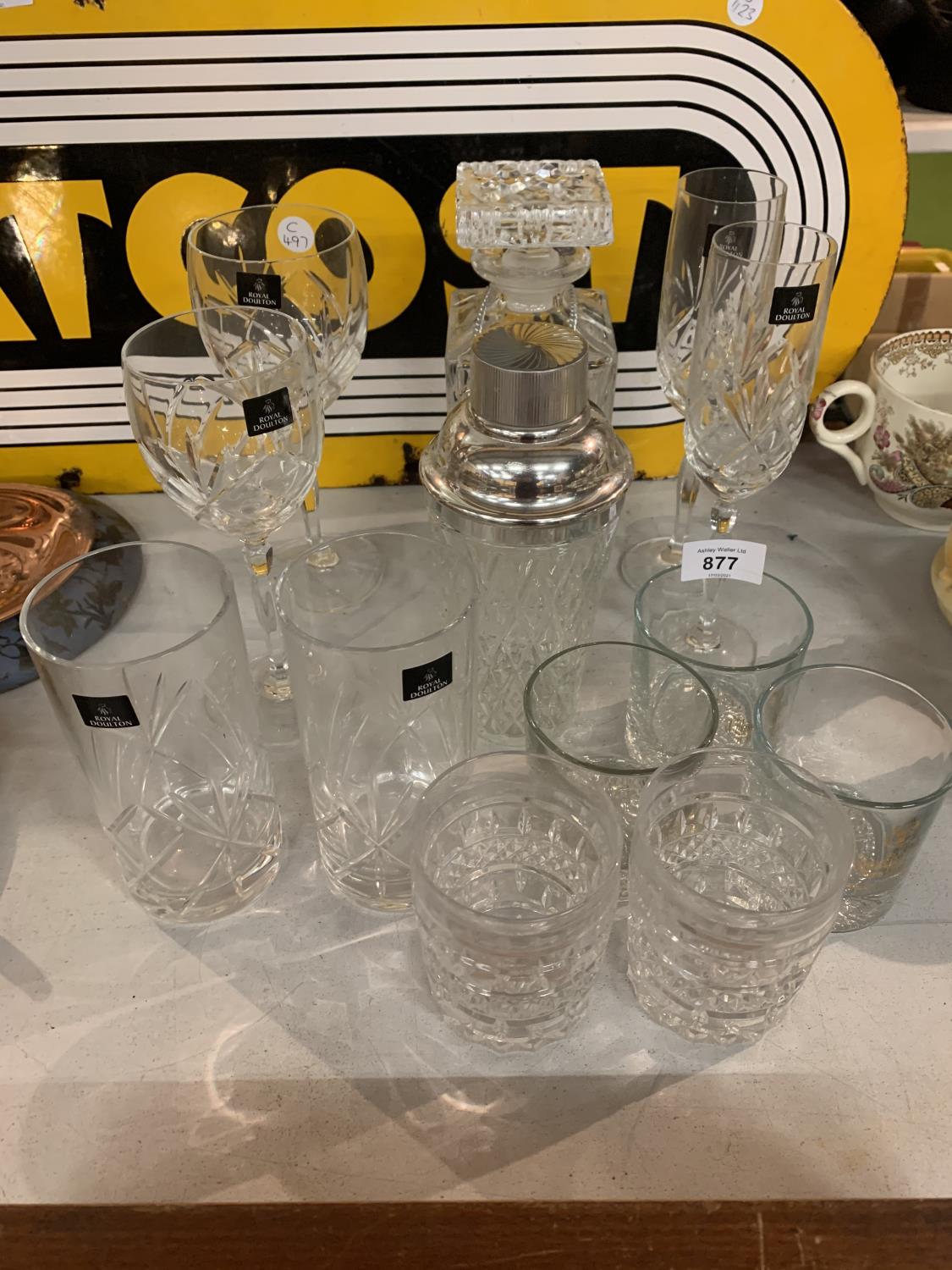 A COLLECTION OF GLASS WARE TO INCLUDE DECANTER WITH WHISKEY SPIRIT LABEL