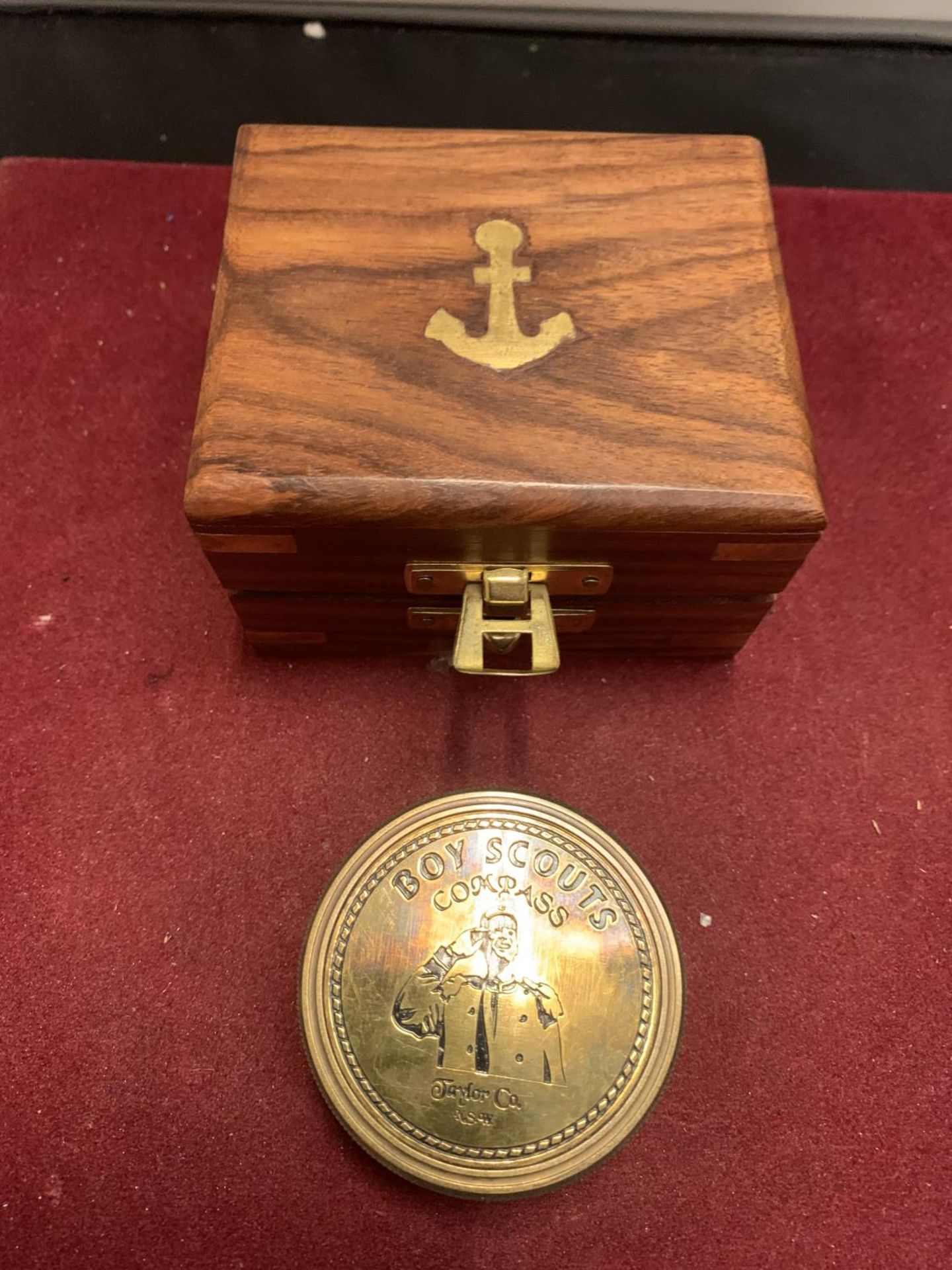 A SMALL BOXED BRASS BOY SCOUT COMPASS - Image 2 of 8