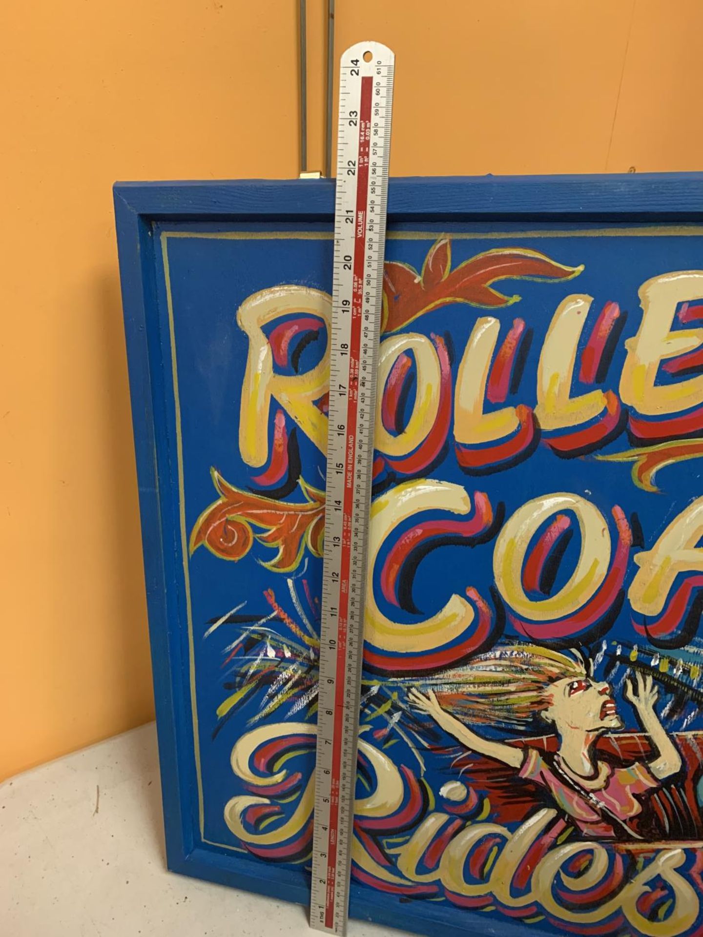 A LARGE WOODEN ROLLER COASTER SIGN 79CM X 54CM - Image 6 of 6