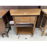 AN OAK JACOBEAN STYLE SIDE TABLE WITH SINGLE DRAWER, 31.5" WIDE