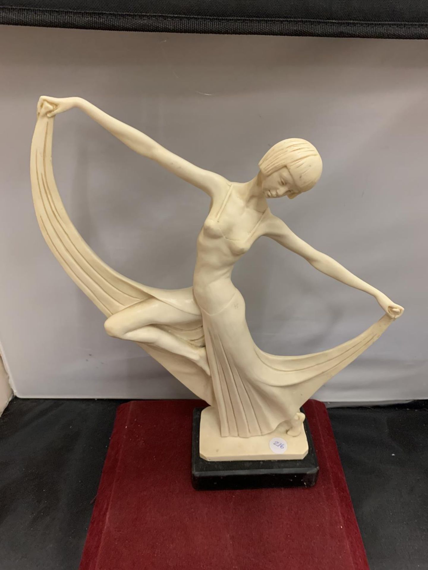 AN ART DECO STYLE FIGURINE SIGNED A SANTINI H:38CM