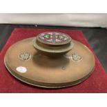A DECORATIVE OVAL BRASS CLOISONNE INKWELL