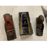 THREE VINTAGE WOOD PLANES ONE BEING A RECORD BLOCK PLANE 0102 IN ORIGINAL BOX