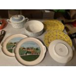 AN ASSORTMENT OF VILLEROY AND BOCH ITEMS TO ONCLUDE A LARGE 'PROVENCE' BOWL AND TUREEN