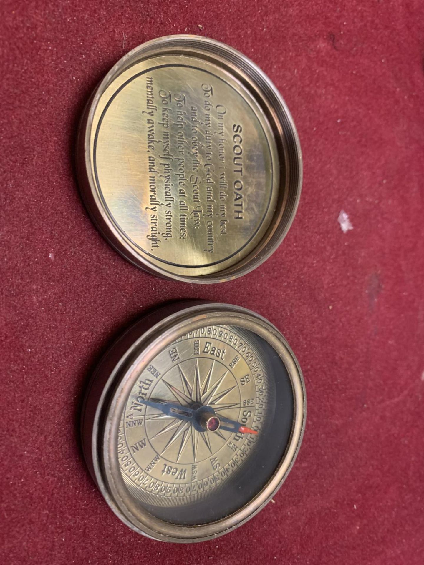 A SMALL BOXED BRASS BOY SCOUT COMPASS - Image 7 of 8