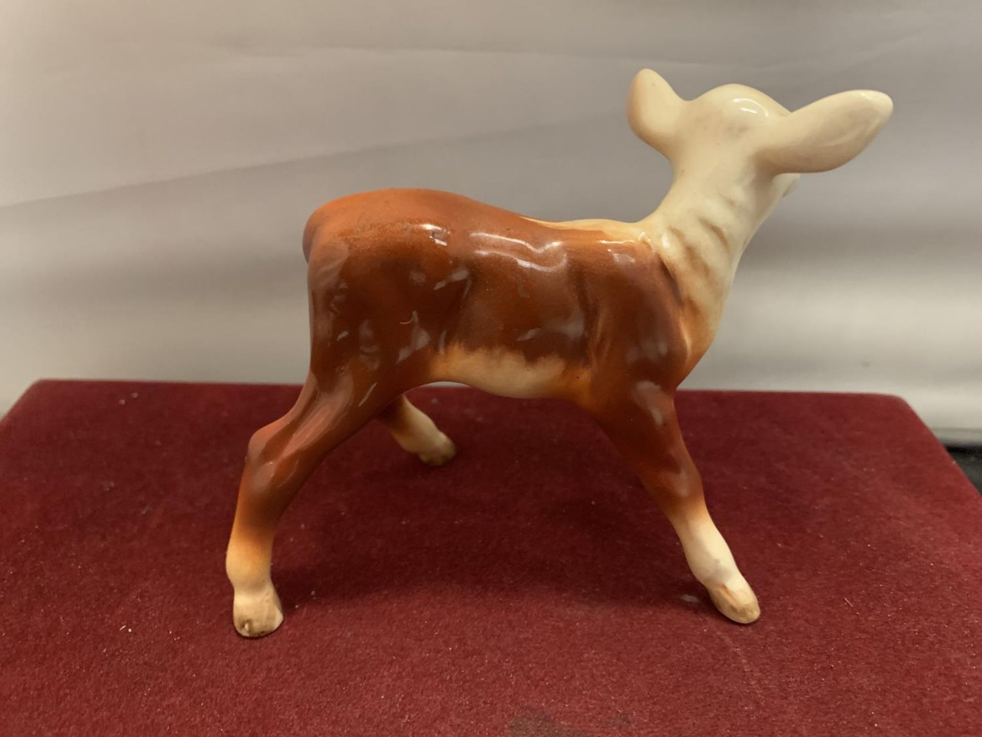A BESWICK HEREFORD CALF - Image 3 of 10