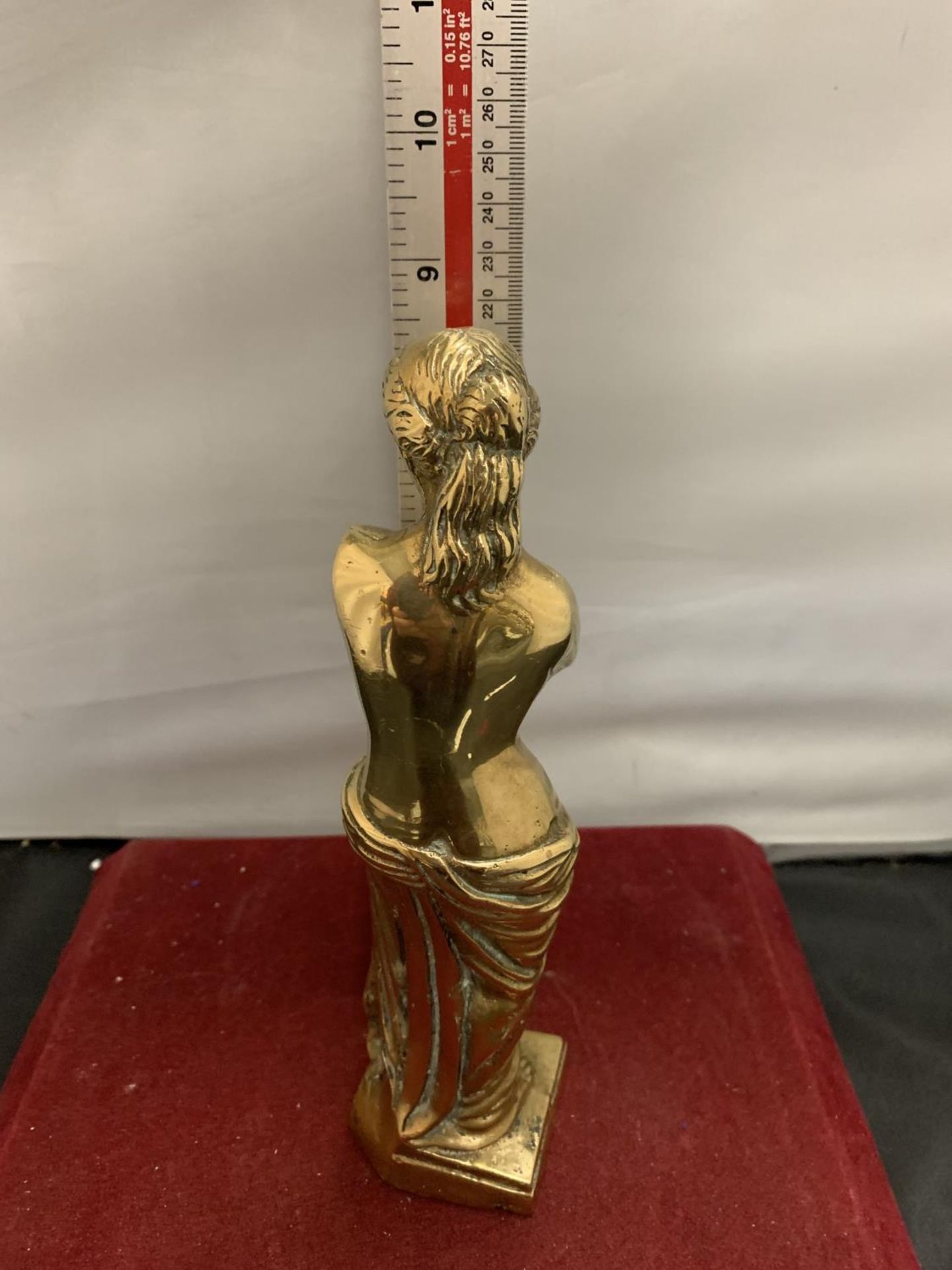 A SEMI NUDE BRASS FIGURINE H:23CM - Image 8 of 8