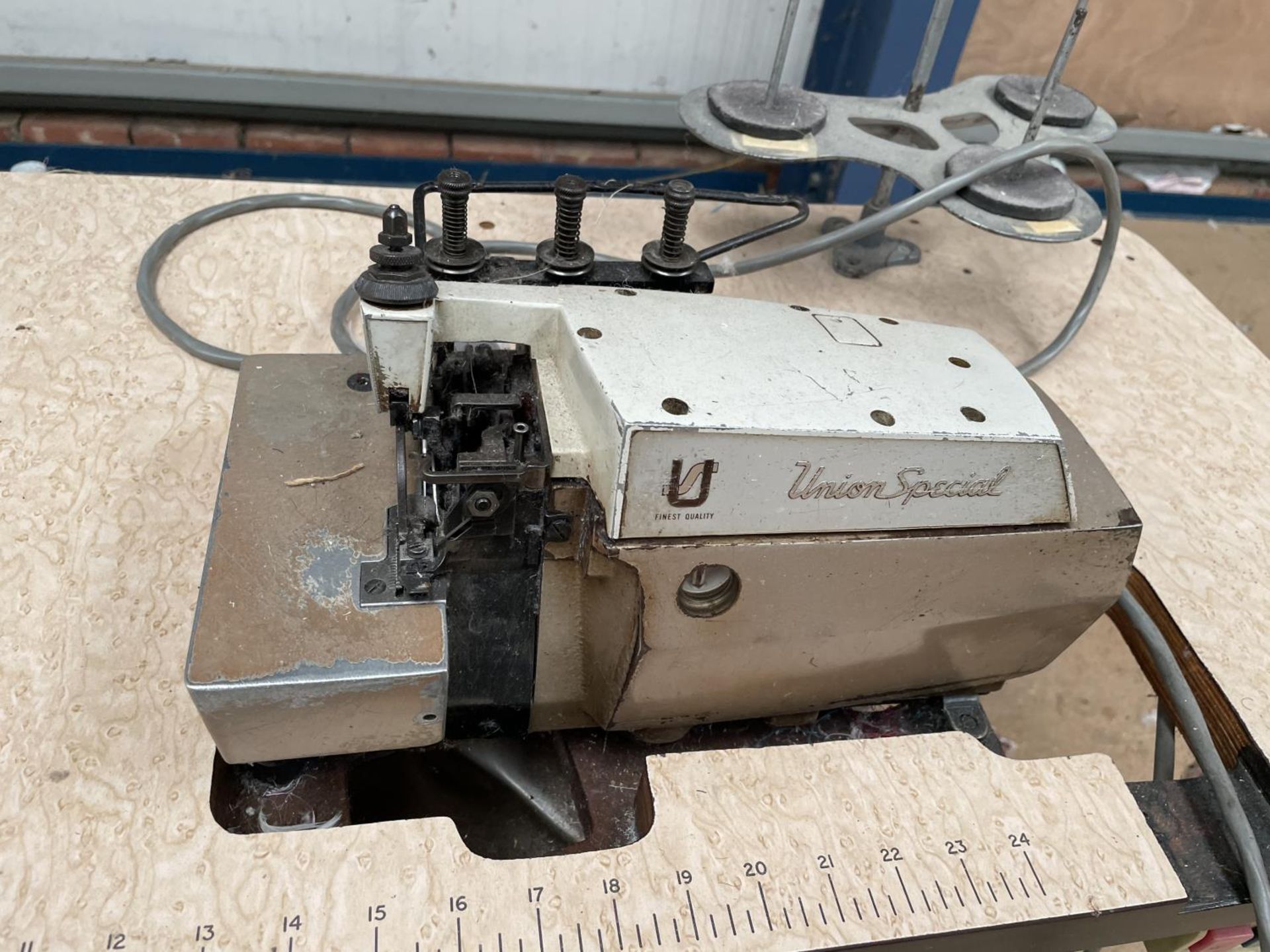 AN INDUSTRIAL UNION SPECIAL SEWING MACHINE THIS ITEMS TO BE COLLECTED FROM THE WAREHOUSE AT BOSLEY - Image 2 of 3