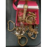 A BOX OF ASSORTED COSTUME JEWELLERY TO INCLUDE NECKLACES, WATCHES, BRACELETS ETC