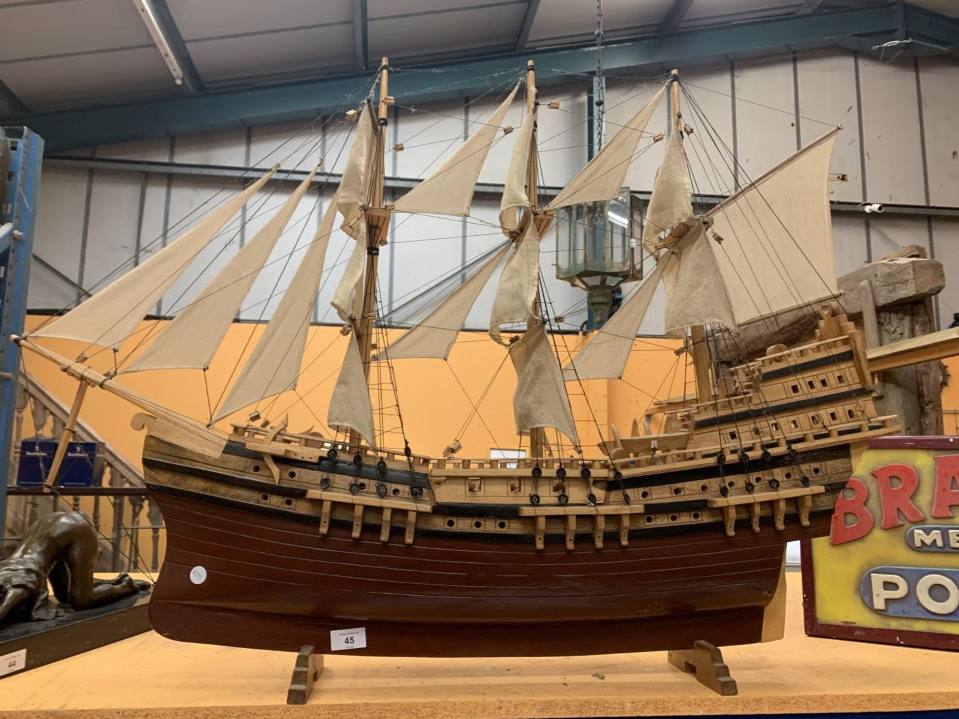 A THREE MASTED WOODEN MODEL WARSHIP L:104CM H:77CM - Image 2 of 10