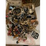 A BOX OF MIXED COSTUME JEWELLERY TO INCLUDE NECKLACES, BANGLES ETC