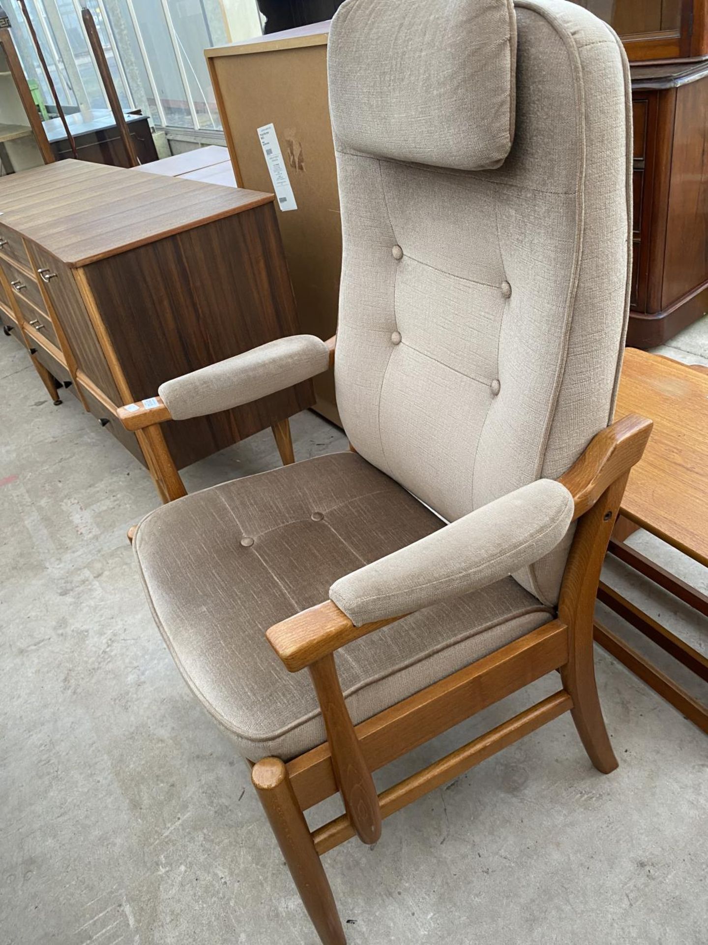 A MOBLER ADJUSTABLE FIRESIDE CHAIR WITH BUTTON-BACK AND SEAT - Image 4 of 4