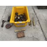 AN ASSORTMENT OF HAND TOOLS TO INCLUDE TO INCLUDE A WOOD PLANE, SPIRIT LEVEL AND OIL CAN ETC