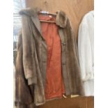 A TISSAVEL LADIES FUAX FUR COAT