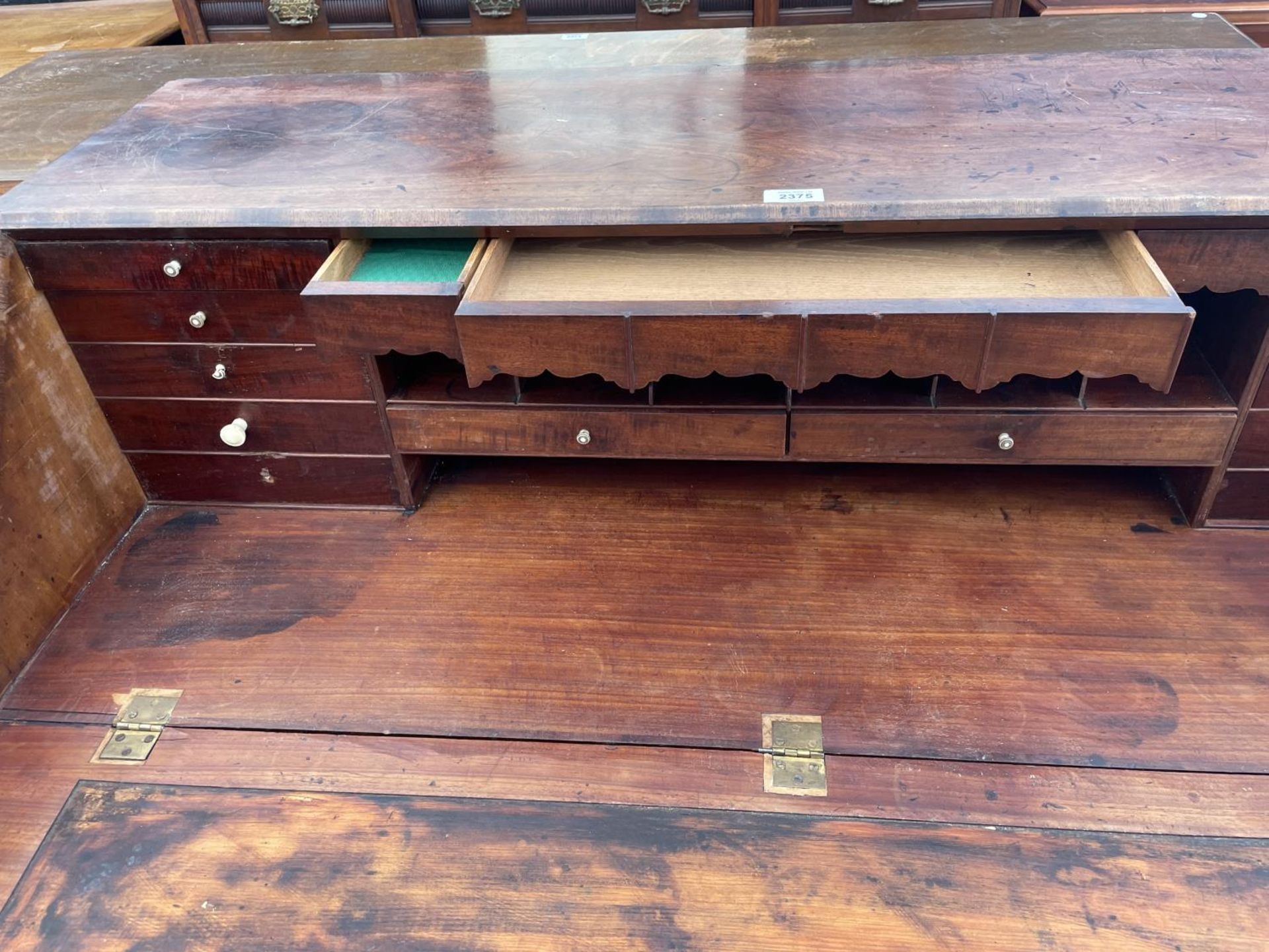 A GEORGE III MAHOGANY FALL FRONT BUREAU WITH FITTED INTERIOR, 45" WIDE - Image 7 of 7