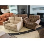 A GROUP OF VARIOUS UPHOLSTERED SOFAS AND ARM CHAIRS TO INCLUDE A MATCHING THREE PIECE SUITE WITH