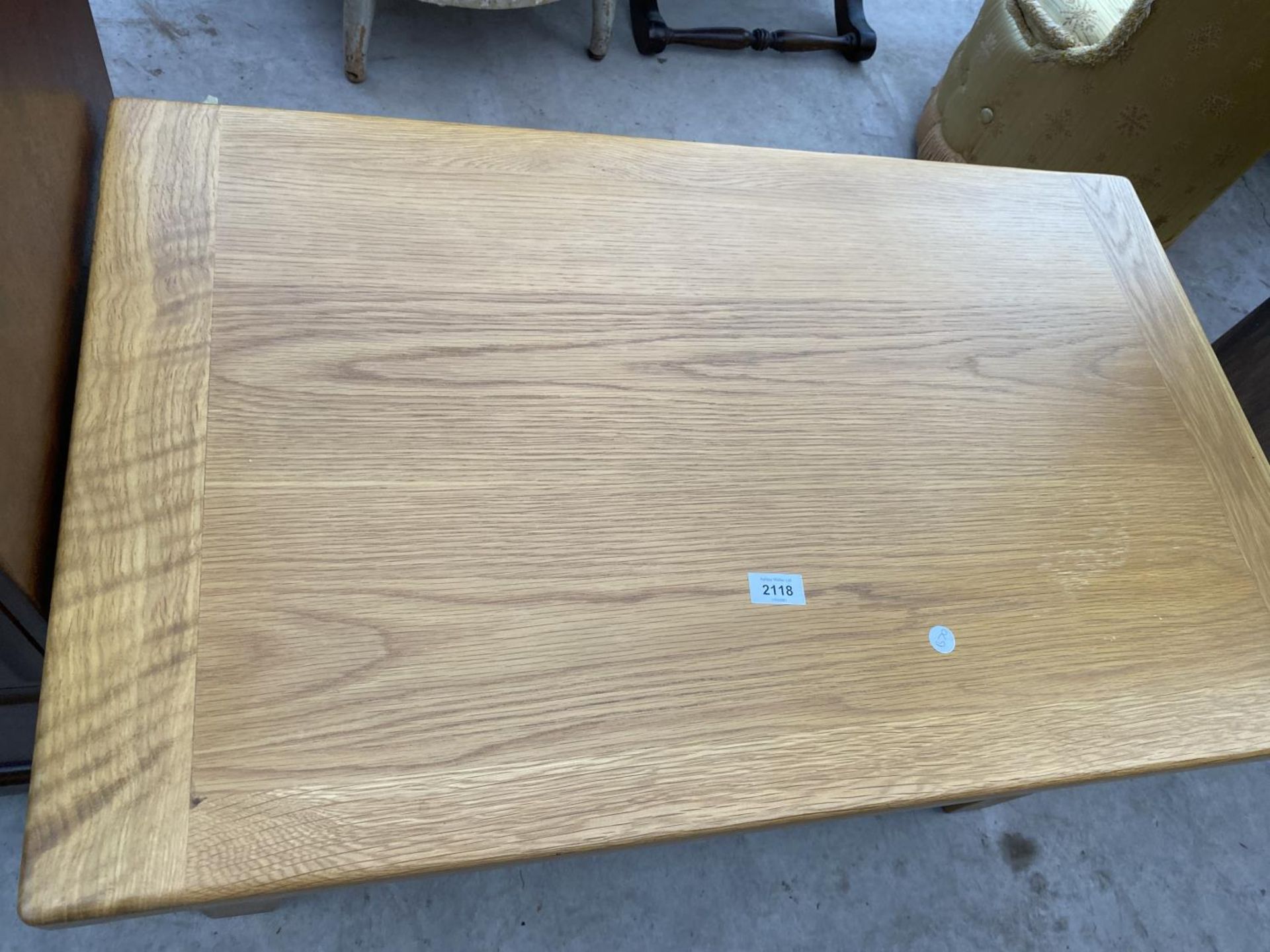 A MODERN OAK TWO TIER COFFEE TABLE, 35.5x22" - Image 2 of 3