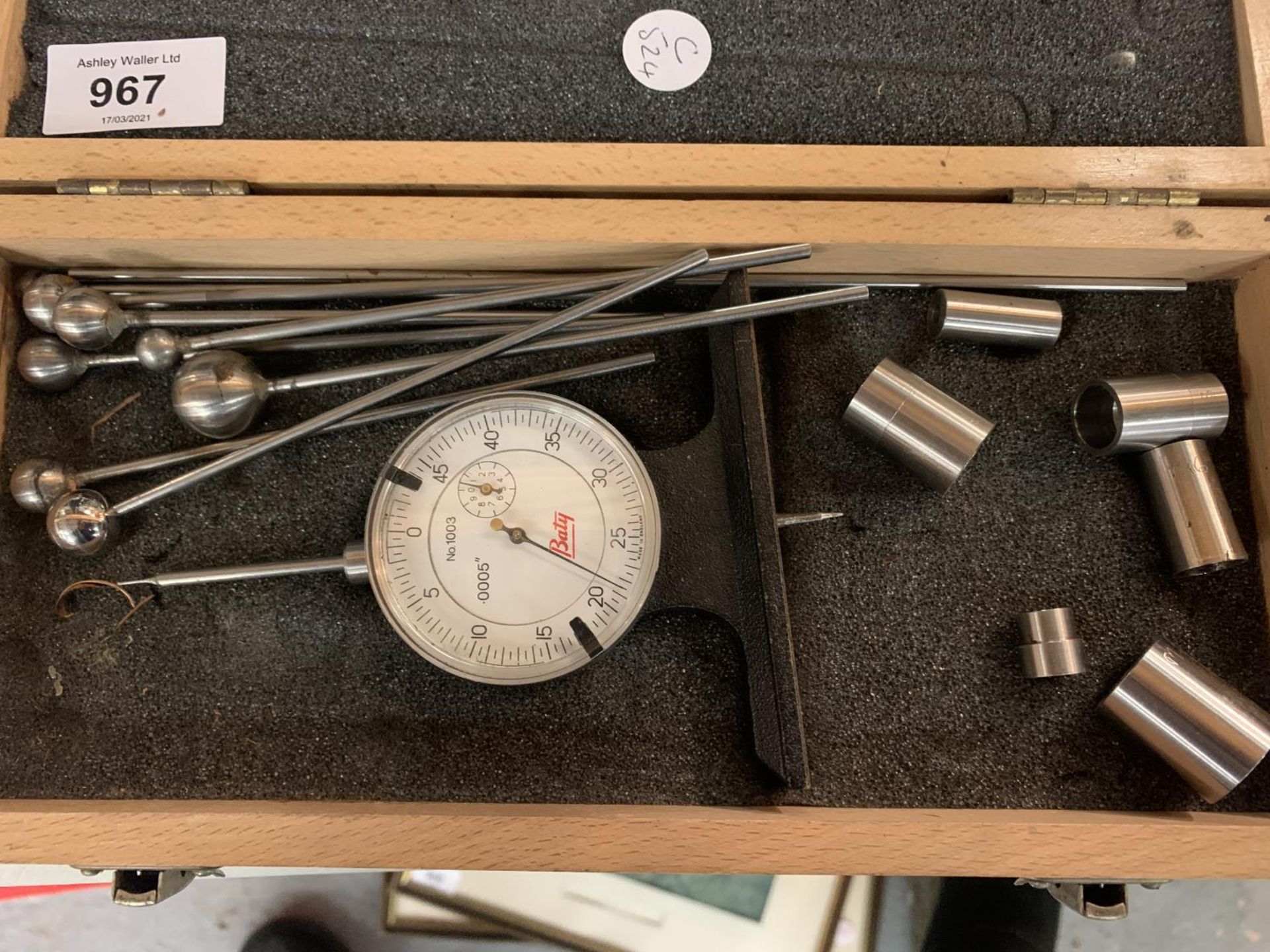 A BATY PRESSURE DIAL GAUGE IN WOODEN CASE - Image 2 of 3