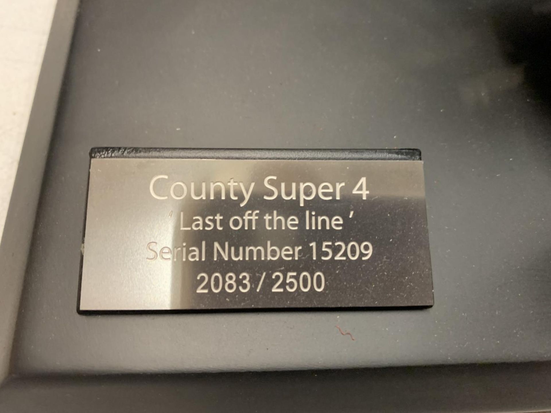 A BOXED LIMITED EDITION UNIVERSAL HOBBIES COUNTY SUPER 4 'LAST OFF THE LINE' 2083/2500 - Image 3 of 4