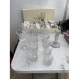 AN ASSORTMENT OF GLASS ITEMS TO INCLUDE A SET OF SIX QUEENS CHAMPAGNE FLUTES ETC