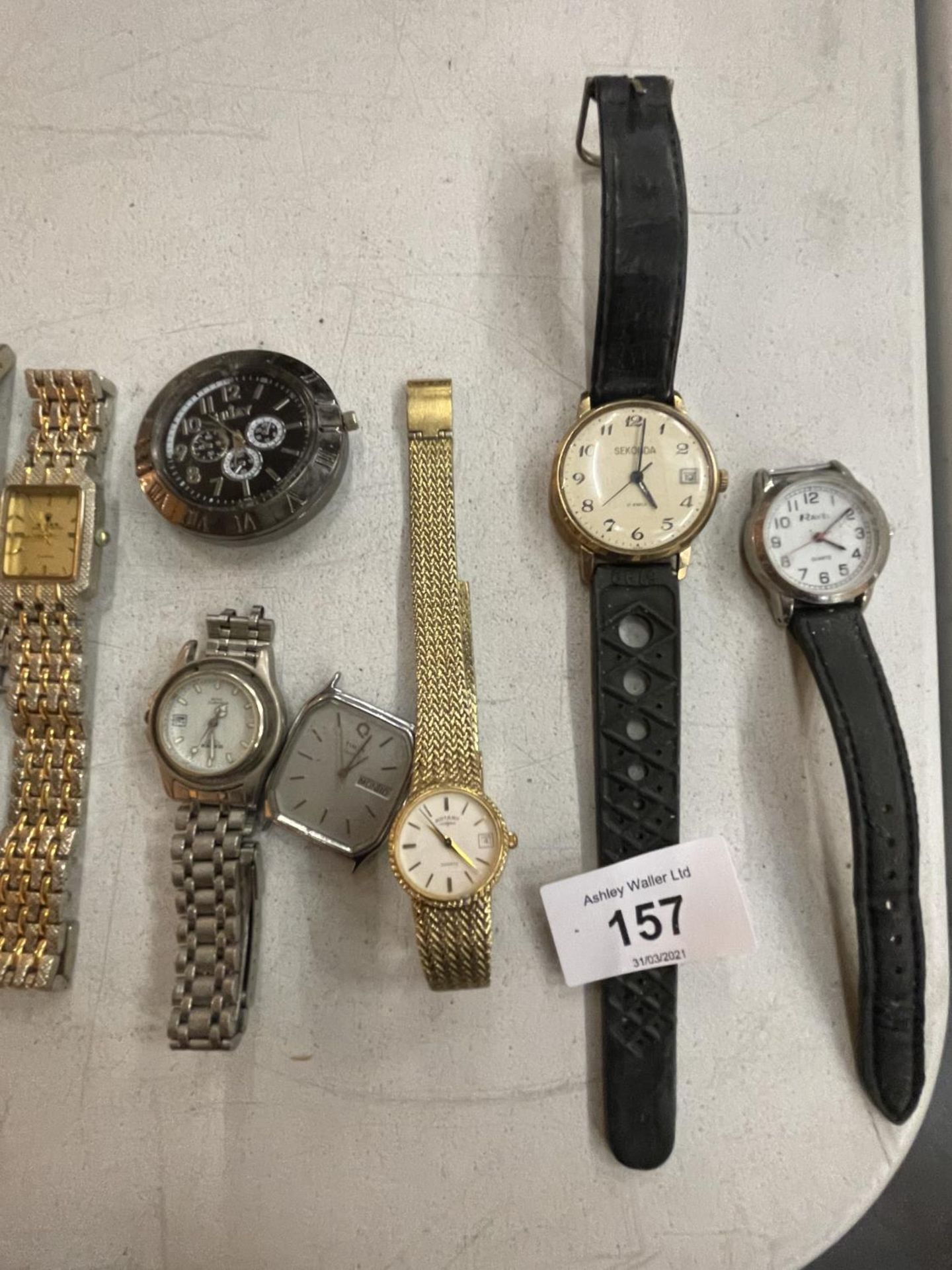 A QUANTITY OF WATCHES SOME REQUIRING STRAPS - Image 4 of 4