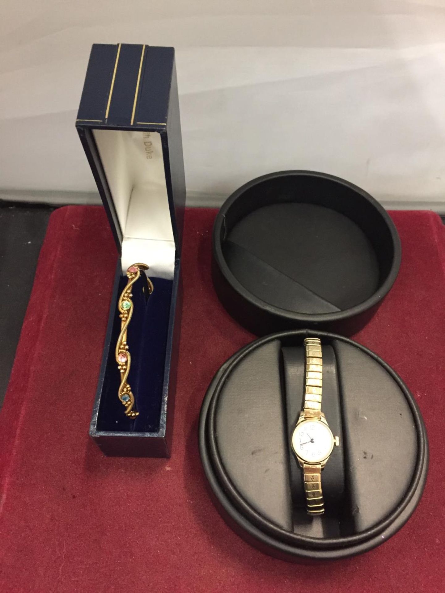 A BOXED BRACELETS AND A BOXED SECONDA WATCH