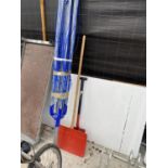 A PLASTIC SNOW SHOVEL AND A FURTHER PLASTIC GRAIN SHOVEL TO ALSO INCLUDE A WASHING LINE