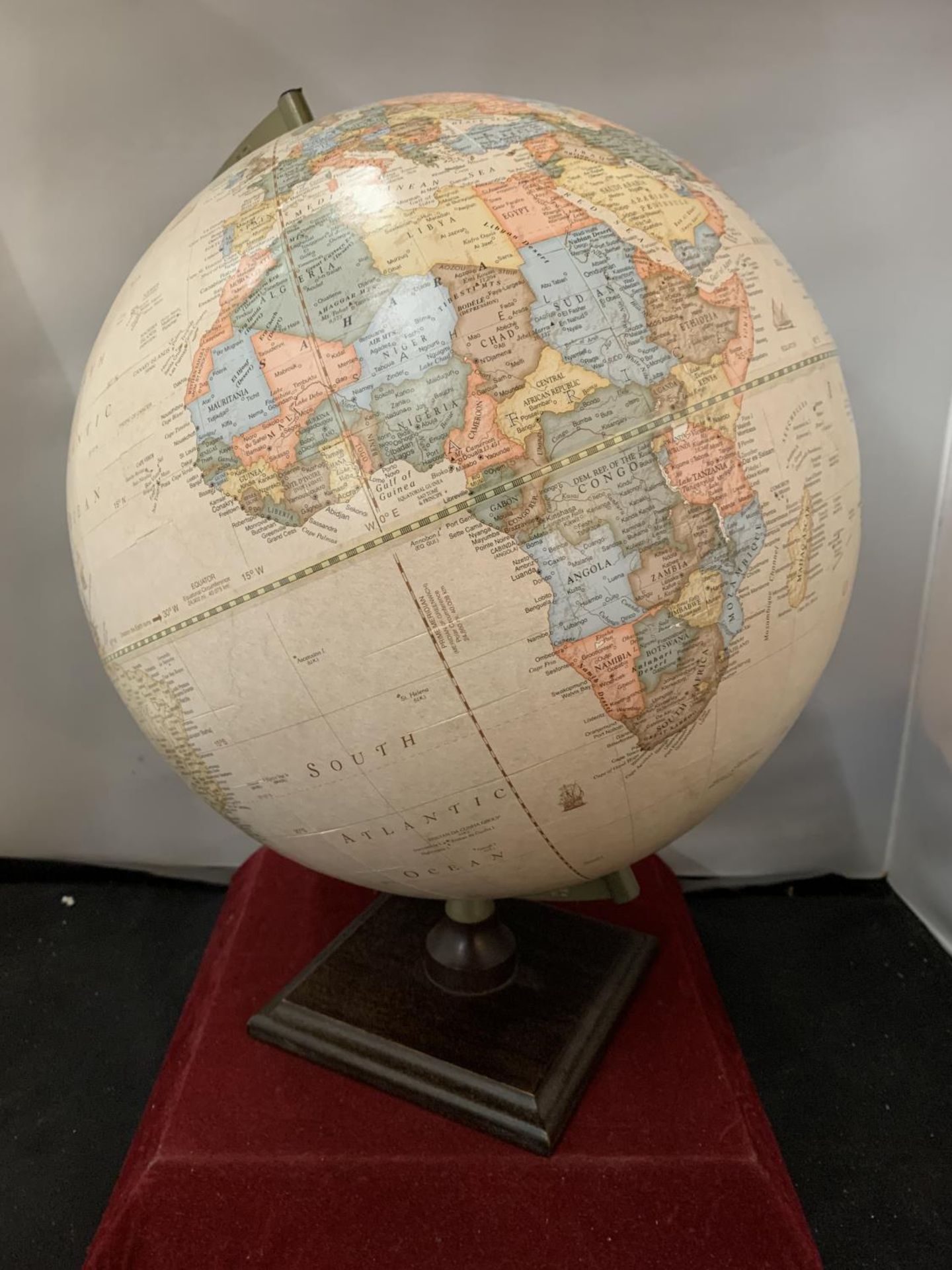 A HERFF JONES EDUCATION DIVISION CLASSIC GLOBE CIRCUMFERENCE 96CM - Image 3 of 4