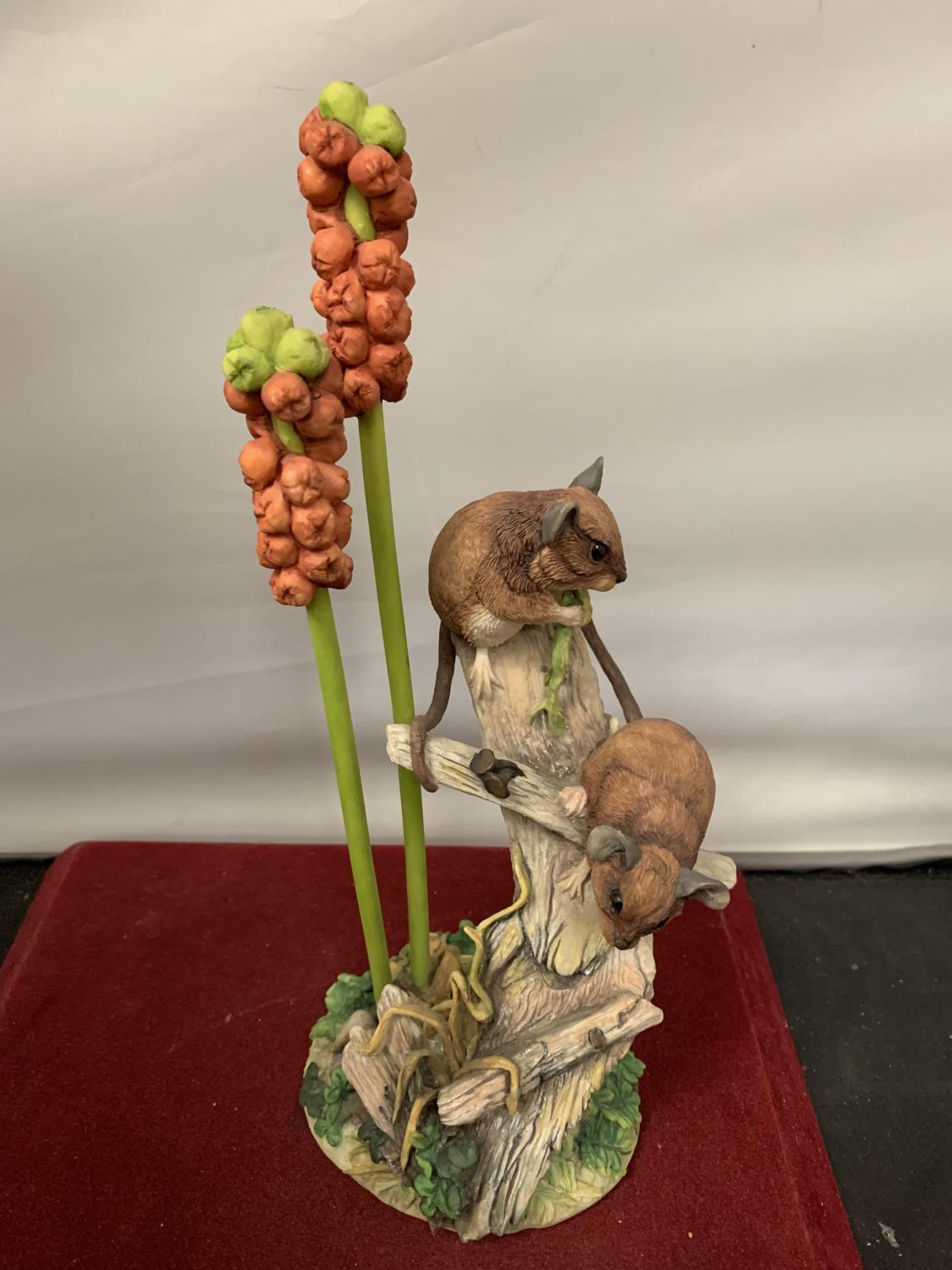 THREE TEVIOTDALE CERMAIC MOUSE FIGURINES WITH BOXES (NOT GUARANTEED MATCHING) - Image 3 of 8