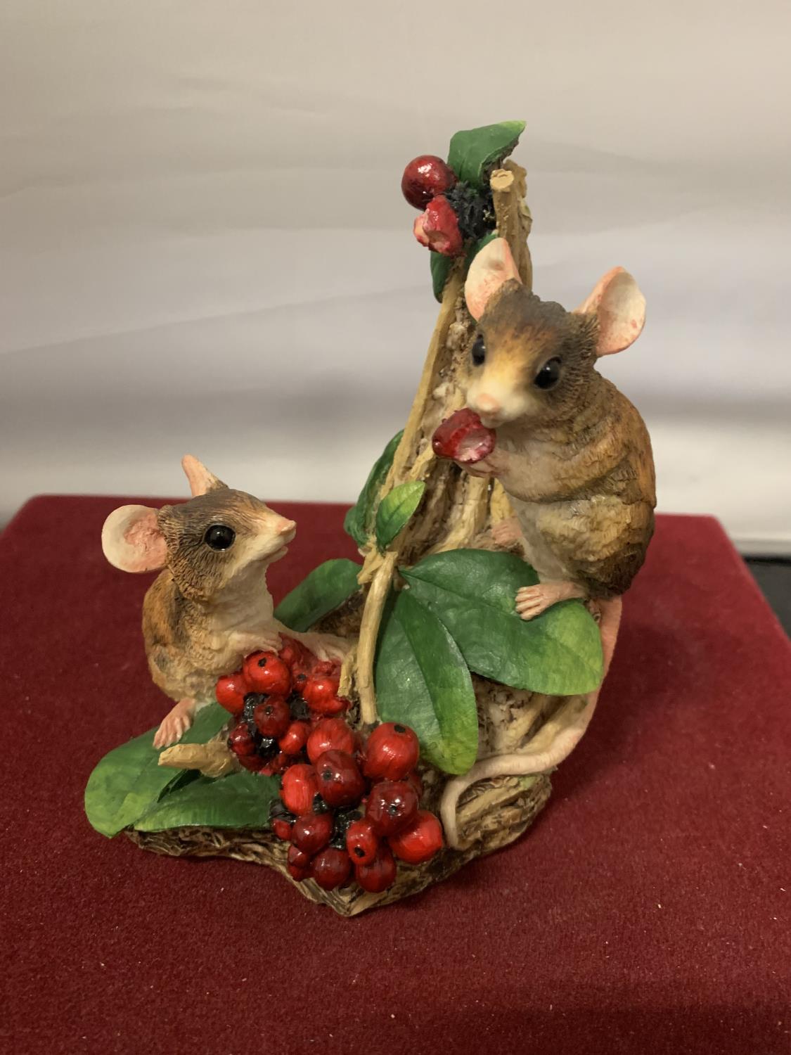 TWO SANDRINGHAM MOUSE RELATED CERAMICS - Image 3 of 4