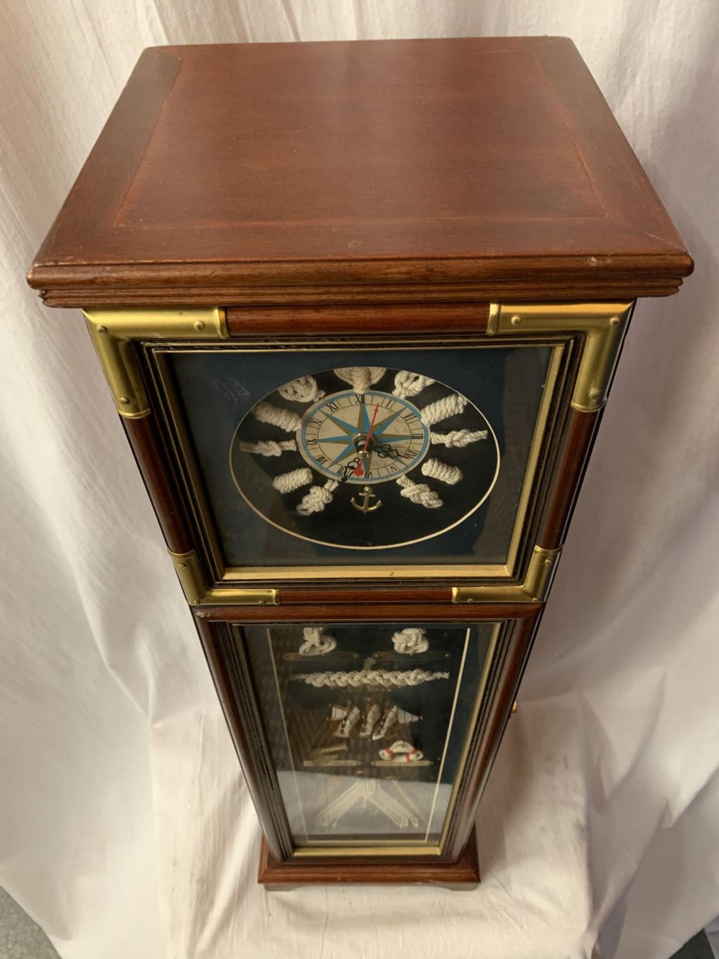 A TALL NAUTICAL CLOCK INCORPORATING FIVE INTERNAL SHELVES AND A COMPASS H: 80CM - Image 7 of 7