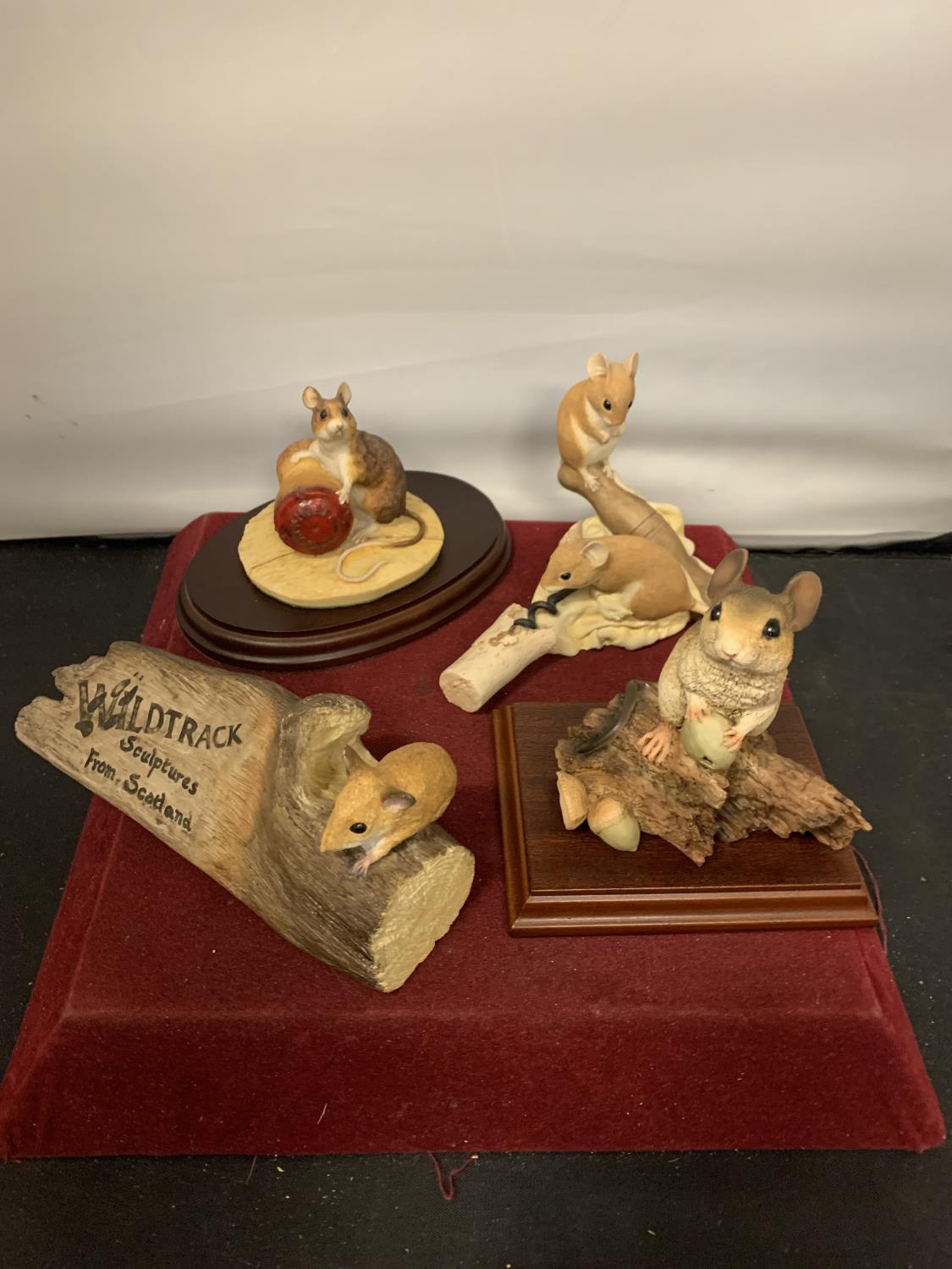 FOUR VARIOUS MOUSE RELATED CERAMICS