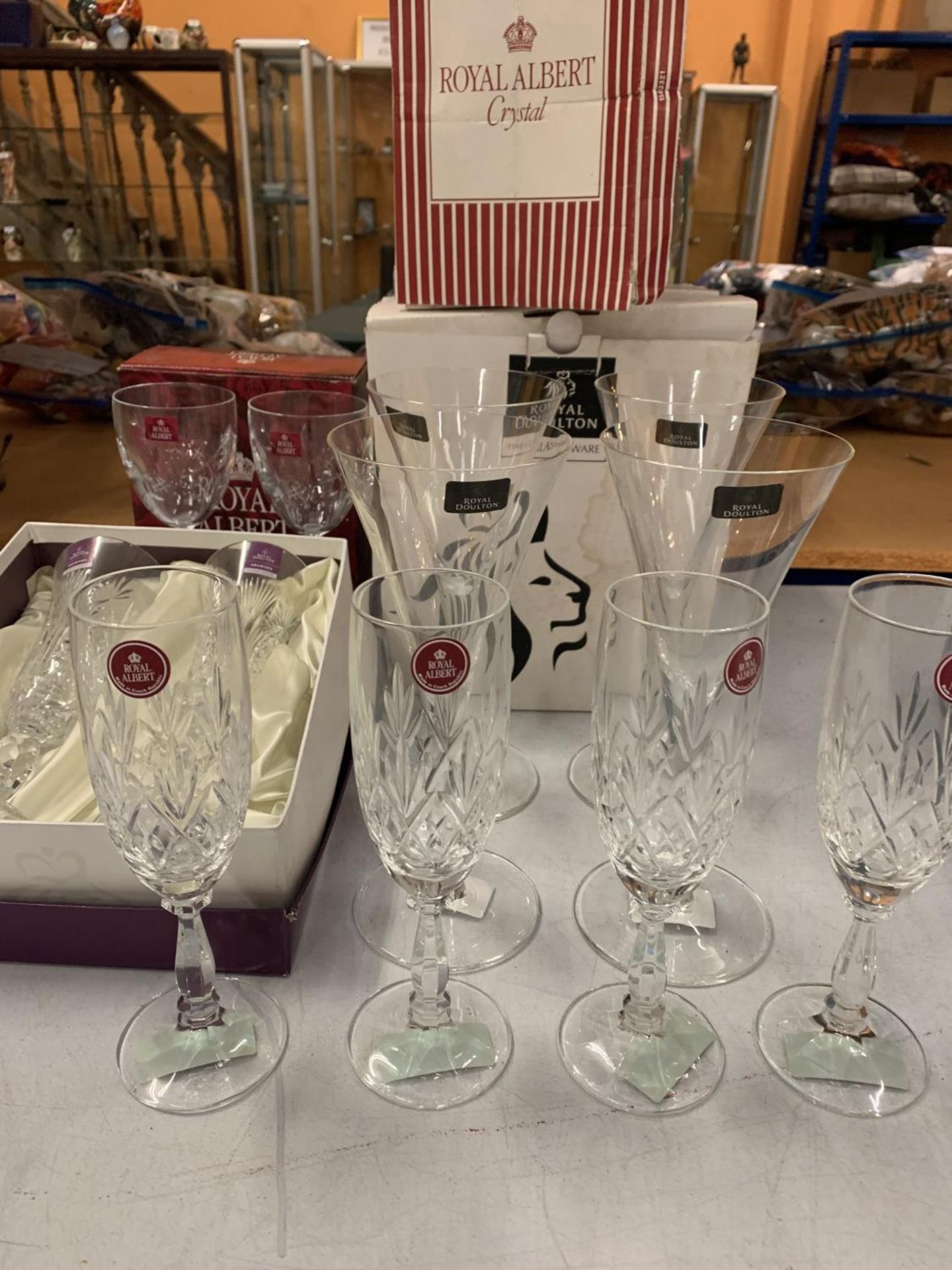 A COLLECTION OF CUT GLASS GLASSES TO INCLUDE WINE AND CHAMPAGNE - Image 2 of 3