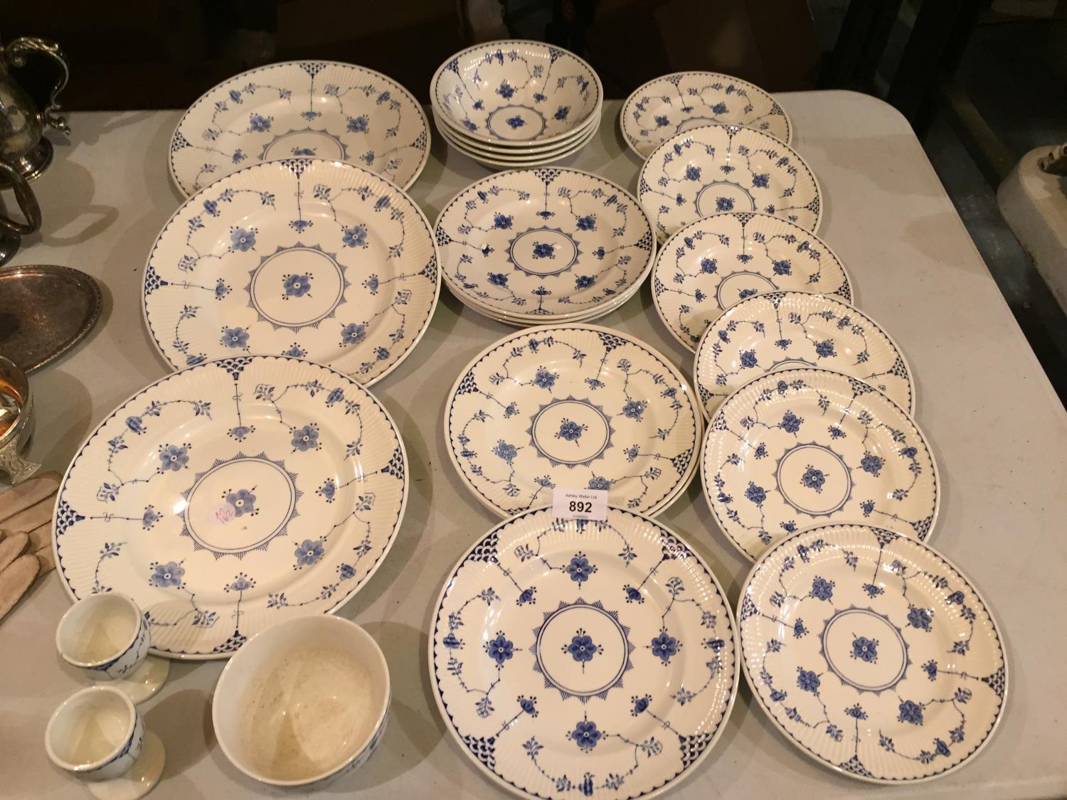 AN ASSORTMENT OF FURNIVALS CHINA TABLEWARE ' DENMARK'