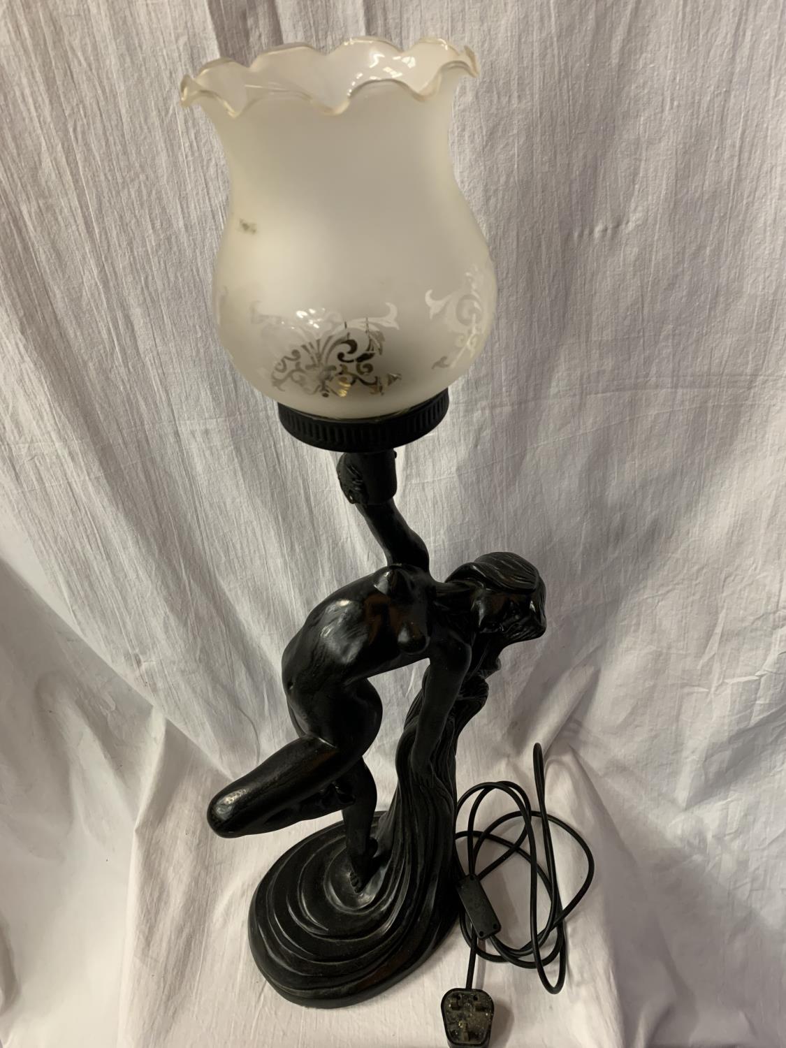 A SPELTER TABLE LAMP IN THE FORM OF A NUDE H:WITH GLASS SHADE 79CM (REPAIR TO HAND) - Image 3 of 7