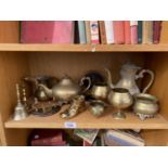 A LARGE ASSORTMENT OF BRASS ITEMS TO INCLUDE A COFFEE POT, TEAPOT AND GOBLETS ETC
