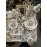 A LARGE QUANTITY OF AYNSLEY 'PEMBROKE' CERAMICS SOME BEING REPRODUCTION