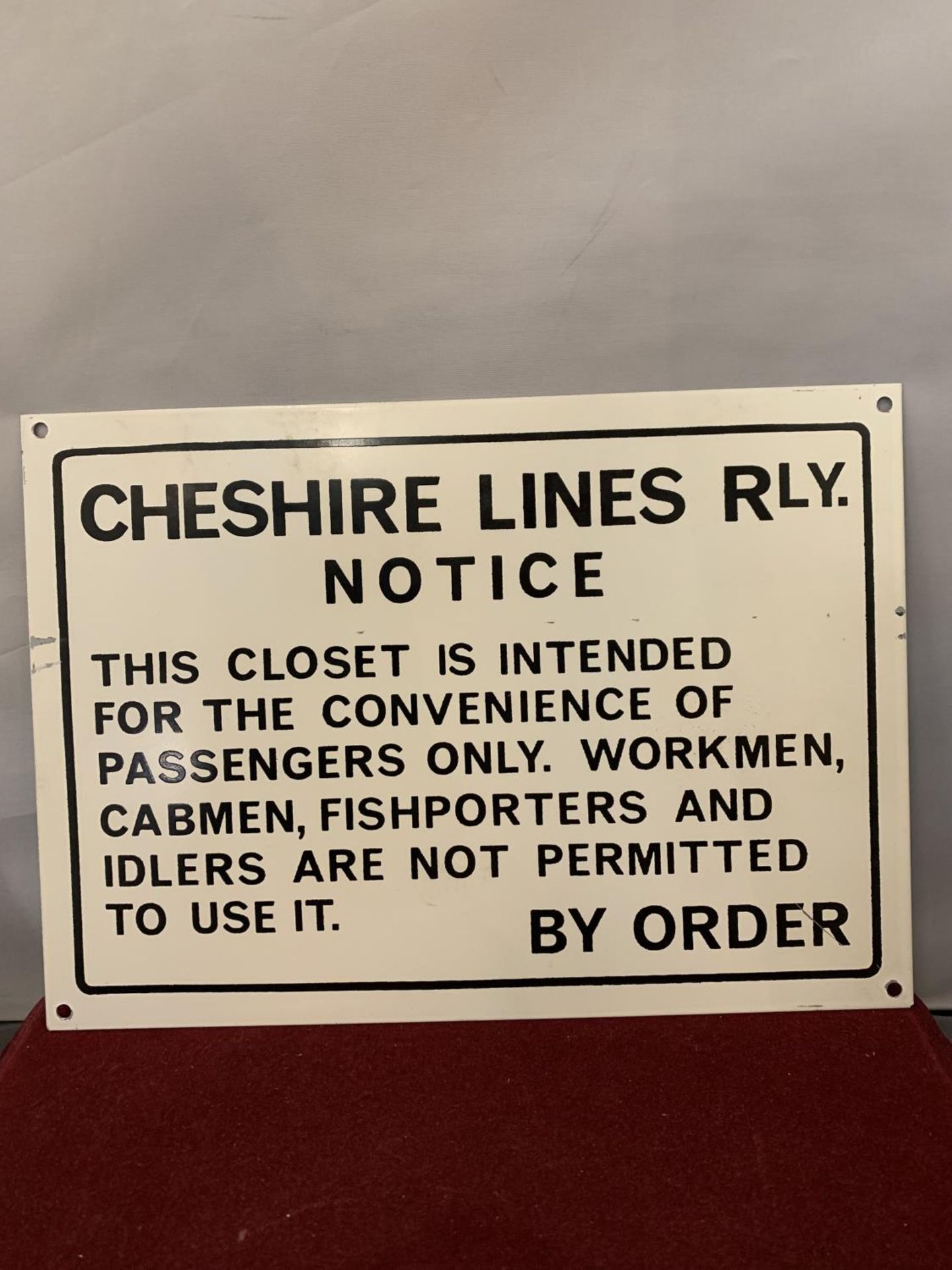 A CHESHIRE LINES RAILWAY METAL SIGN ADVISING OF CONVENIENCE CLOSET RULES 16.5CM X 23CM - Image 3 of 3