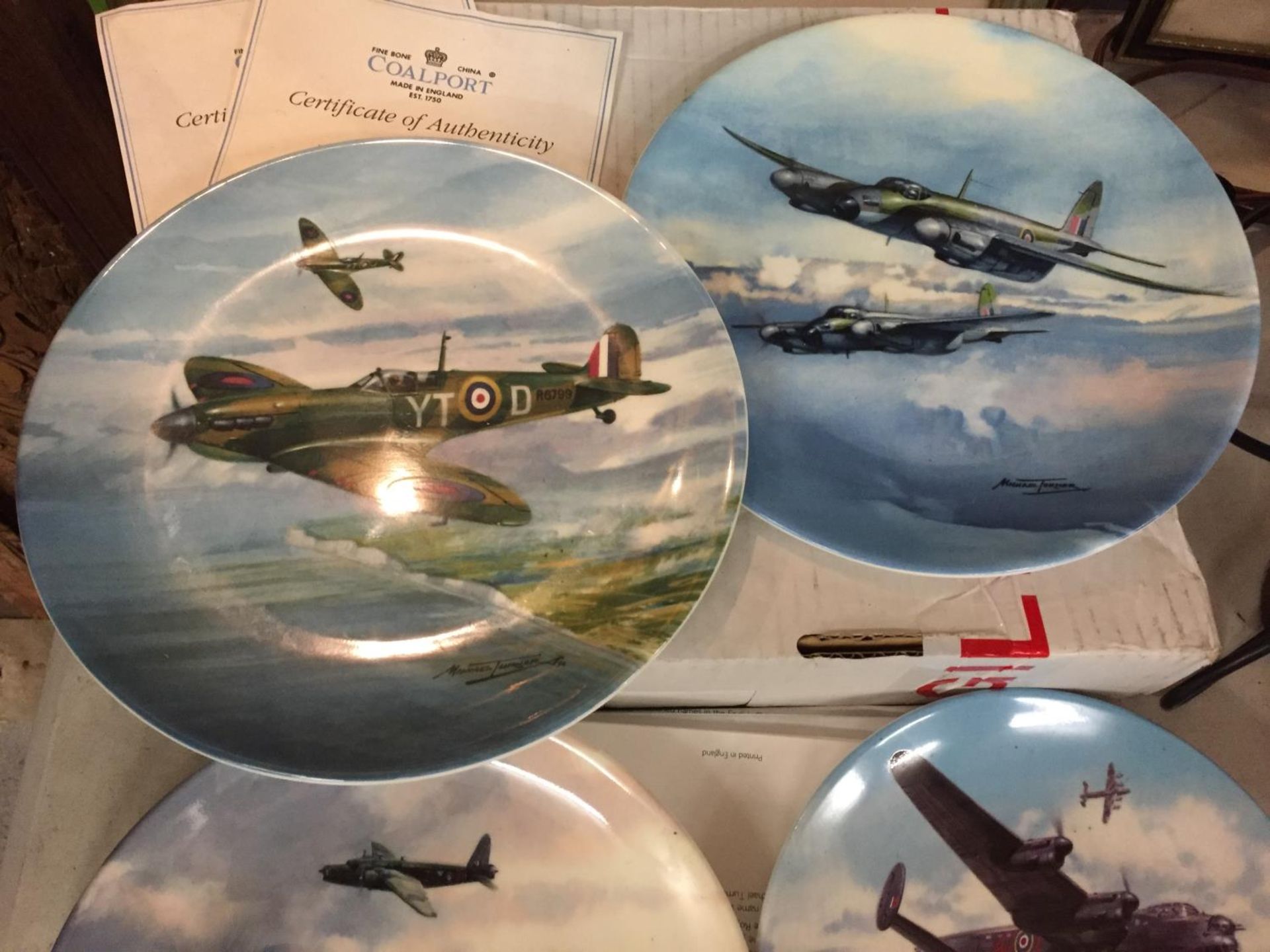 A COLLECTION OF SIX COLLECTORS PLATES DEPICTING VARIOUS AIRCRAFT - Image 4 of 4