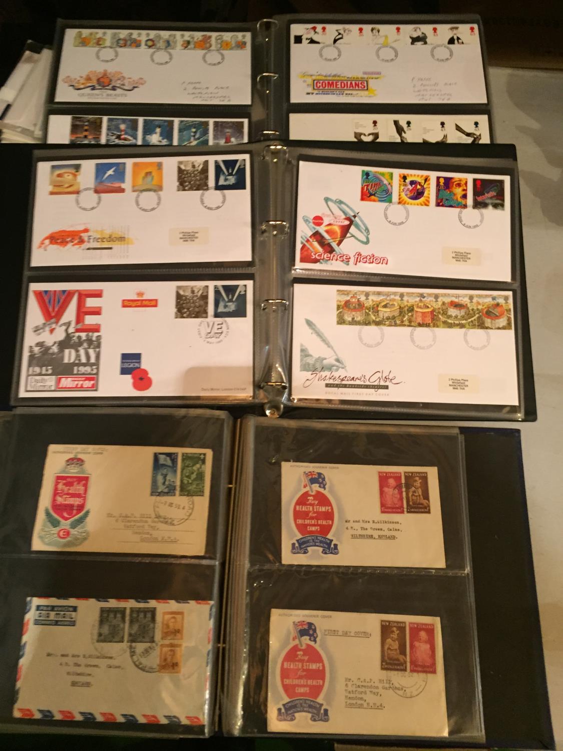 A LARGE QUANTITY OF FIRST DAY COVERS IN FILES TO INCLUDE INTERNATIONAL EXAMPLES - Bild 2 aus 3