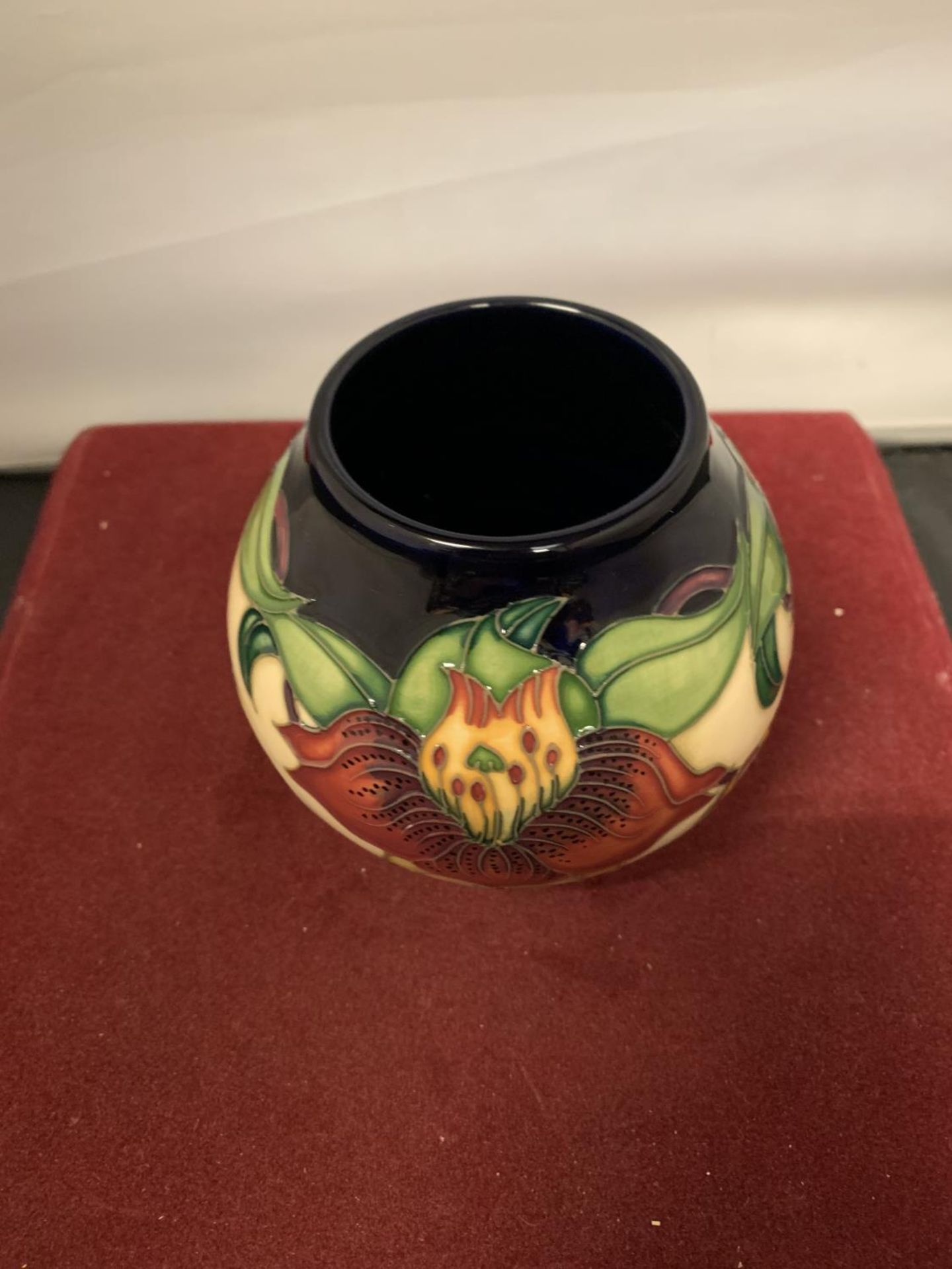 A MOORCROFT ANNA LILY VASE - Image 3 of 4