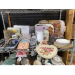 A LARGE QUANTITY OF KITCHEN ITEMS TO INCLUDE A VACUUM JUG, TRAYS, BOWLS AND PLATES ETC