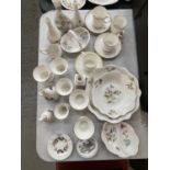 A COLLECTION OF WEDGWOOD AND AYNSLEY CHINA TO INCLUDE VASES, DISHES ETC