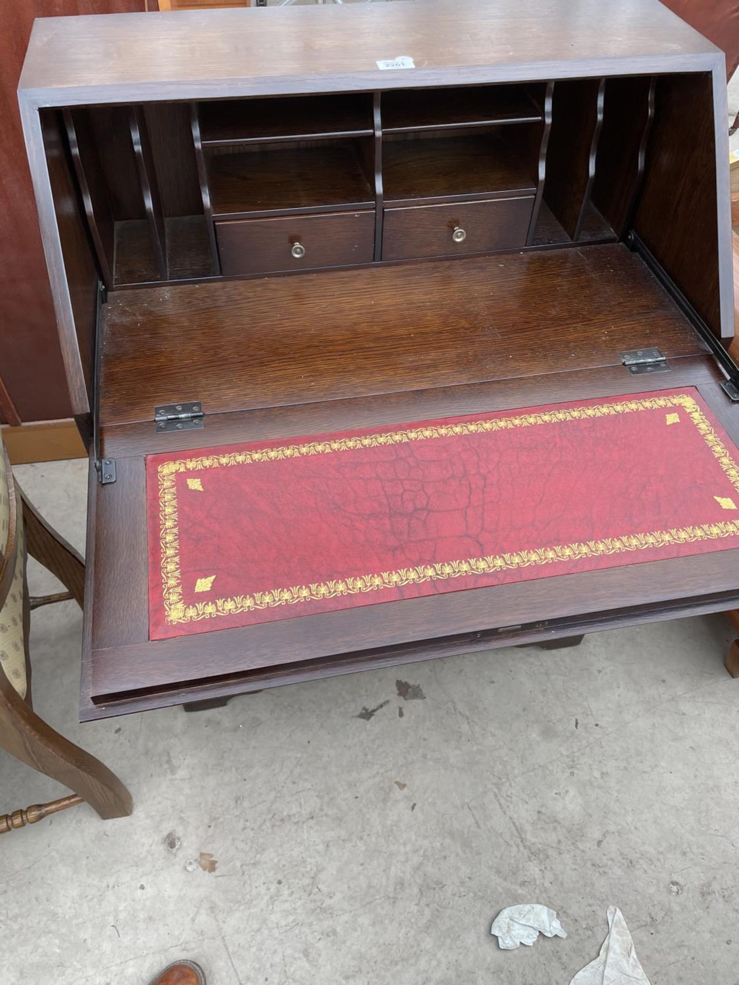 AN OAK REPRODUX STYLE LINENFOLD BUREAU, 30" WIDE - Image 4 of 4