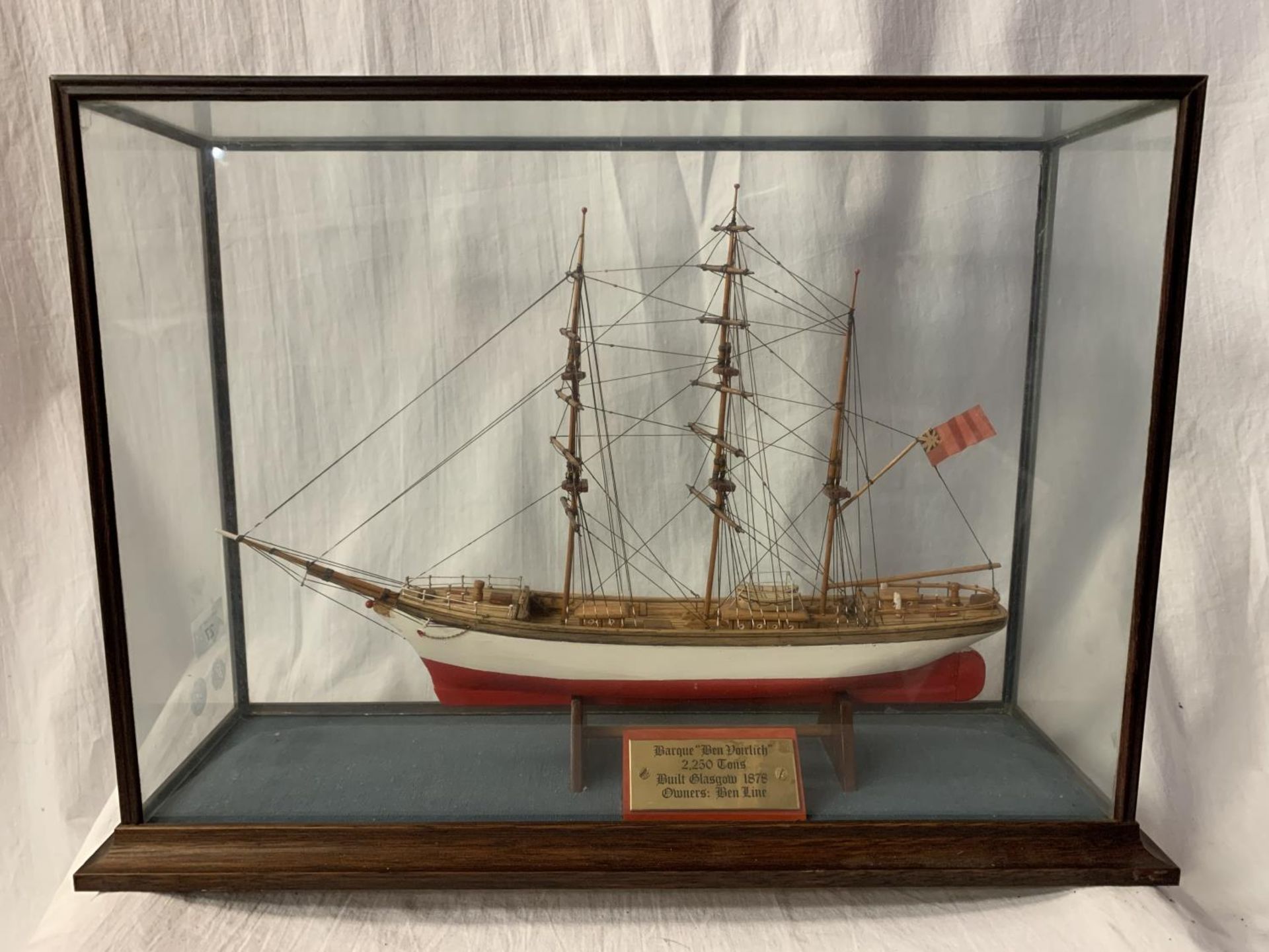 A MODEL BEN LINE BARQUE 'BEN VOIRLICH' BOAT IN A GLASS CASE 33CM X 43.5CM