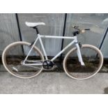 A CHILL BASE GENTS ROAD RACE BIKE