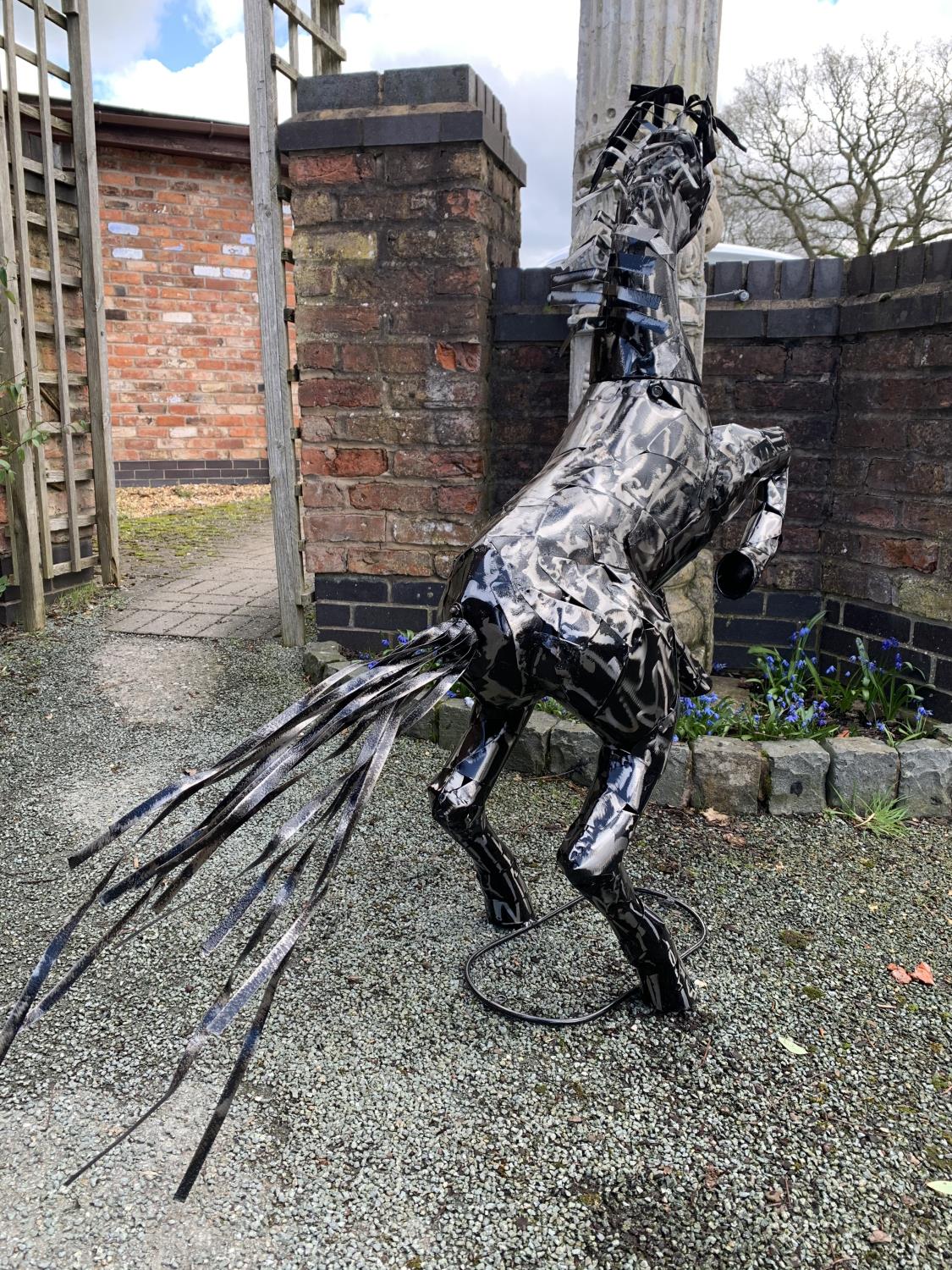A LARGE METAL SCULPTURE IN THE FORM OF A REARING HORSE H: 125CM - Image 5 of 5