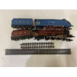 TWO HORNBY OO GAUGE LOCOMOTIVES WITH TENDERS TO INCLUDE MALLARD AND QUEEN ELIZABETH WITH TWO