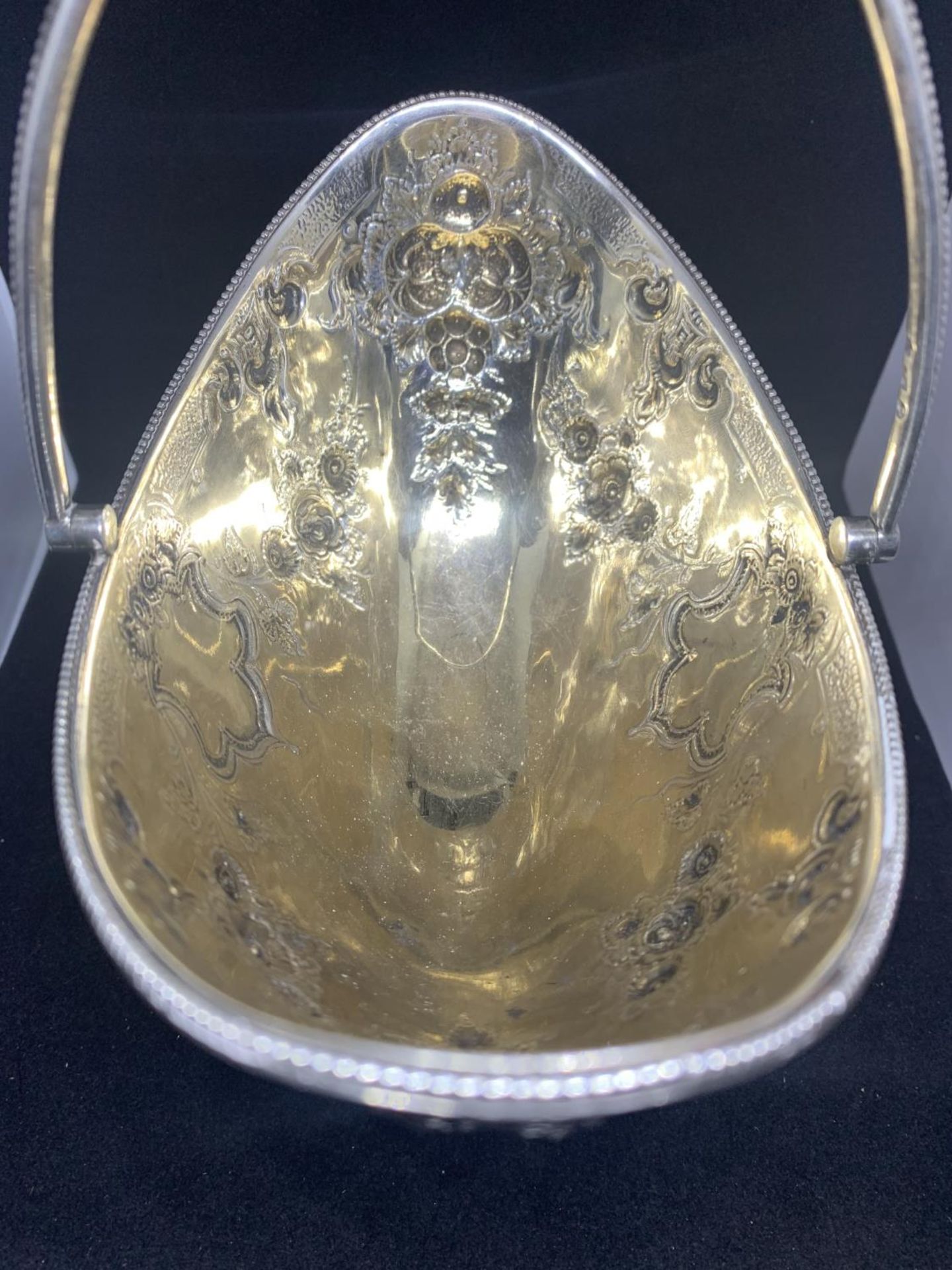 A HALLMARKED SHEFFIELD 1869 SILVER BON BON BASKET, MAKER MARTIN, HALL AND CO - GROSS WEIGHT 297 - Image 3 of 6